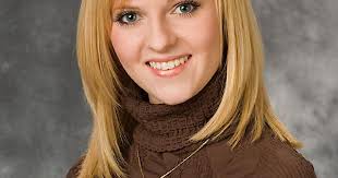 Richland's Lazer takes prize at Cambria young women program