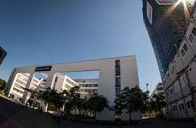 Mercedes benz bank banks credit unions siemensstr 7. Immobilien In Stuttgart Landesstiftung Kauft Sitz Von Mercedes Benz Bank Stuttgart Stuttgarter Nachrichten
