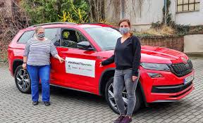 Si vyhradzuje právo zmeny cien, farieb a technických dát modelov tu zobrazených a opísaných bez predchádzajúceho upozornenia. Skodaautohelps Skoda Auto Mit Umfassendem Engagement Im Gemeinsamen Kampf Gegen Das Presseportal
