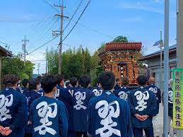 平宇 龍和殿 on instagram 8 23 下山梨地区 三代目翠明車さんの漆塗り屋台お引き取り 完成報告会 展示披露が行われました 下山梨地区の発展を心より祈願致します 下山梨祭り 翠明車 山本建築 下山梨 平宇 下山梨下 下山梨上 祭り 山車 遠州