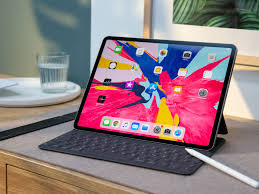 The ipad pro (2020) is the latest pro apple tablet, but is it the greatest? Ipad Pro Darum Wird Das Nachste Modell Etwas Ganz Besonderes Curved De