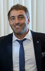 Carlos retegui, dt del seleccionado argentino de hockey sobre césped femenino, las leonas, oficializó hoy la lista de jugadoras que estarán en los juegos olímpicos de tokio, japón. Carlos Retegui Wikipedia