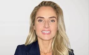 Vicki Weston's Instagram, Twitter & Facebook