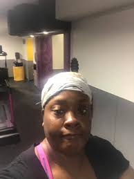 Poor Segun all ready to hit the gym 😂