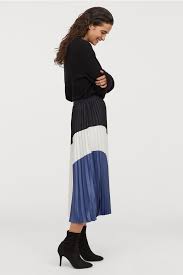 Black And White Pleated Skirt Pdp In 2020 Skirts Calf Length Skirts Pleated Skirt