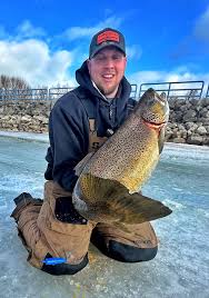 Bonked no crying now. I'm warming up the smoker 😂😂😂🎣🍻