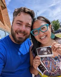 Linda Hoang's Instagram, Twitter & Facebook