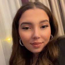 Monique Roche's Instagram, Twitter & Facebook