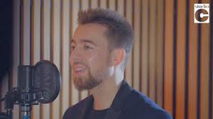 STUDIO-[C] Découvrez 💫 Alexis Prat , ALEXIS PRAT est un « chanteur citoyen  », de ceux qui racontent les histoires ‘’des gens’’.  Auteur-compositeur-interprète, ALEXIS PRAT a tout plaqué il y a un an ...