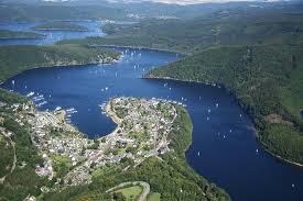 The original dam was built in the thirtees of the 20th century and was elevated by 20 m (66') to its current heigt (77 m / 255') after the second world war. Rursee Naturparadies Im Nationalpark Eifel Ferienhaus Eifel