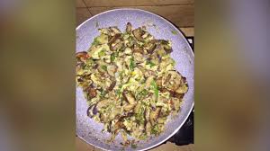 Daftar isi masak makanan sendiri di rumah bisa menjadi pilihan untuk kamu yang masih lajang nggak usah bingung, ada berbagai resep masakan rumahan yang mudah dan murah untuk salah satu kreasi sayur asem yang mudah dibuat adalah sayur asem kangkung. Masakan Rumahan Yang Murah Meriah Masak Cepat Mudah Dan Gampang Youtube