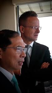 Megakadályozzuk, hogy a háborúpárti, liberális európai vezetők  megtorpedózzák az európai béke reményét elhozó amerikai-orosz megállapodást.