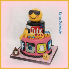 Social Media Cake Voor My Daughter By Karen Dodenbier Emoji Birthday Cake Emoji Cake 13 Birthday Cake