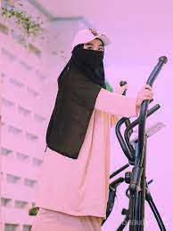 Tahun ini, lanjut wilda, memang menjadi waktu perdana bagi lee vierra mengeluarkan koleksi pakaian olahraga untuk muslimah. Sederet Gaya Hijabers Muda Bercadar Yang Bisa Jadi Inspirasimu Ladies