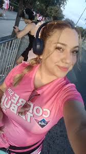 Monserrat Ramirez (@hellomonse)