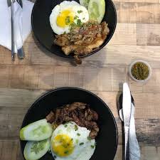 Telor masin 2 biji telor ayam rebus 2 biji ayam di hiris nipis 500g 2 sudu butter daun sup 1. Indobowl Lake Fields 72 Jalan Tasik Utama 7