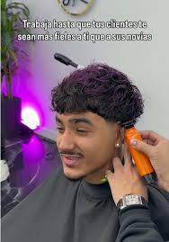 Trabaja hasta que tus clientes te sean más fieles a ti que a sus novias  #barberlife #barber