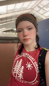 If you or anyone you know is looking for a babysitter let me know! I'm 16,  good with all pets, cpr certified, a lot of experience, and can help with  online schooling,