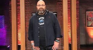 49 yaşındaki somer sivrioğlu türk yemeklerini tanıtmak için avusturya'ya gitti ve orada yaşıyor. Unlu Sef Somer Sivrioglu 18 Yillik Esini Aldattigini Kabul Etti Dailymotion Video