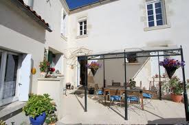 Pin By Lin Barrow On Holidays Bed And Breakfast Holiday Accommodation Guest House