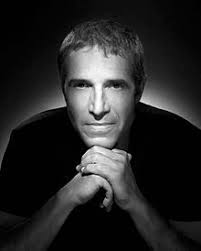 Réalisé par marlon b., le nouvel album de julien clerc intitulé terrien est disponible depuis le 12 février 2021. Julien Clerc Wikipedia