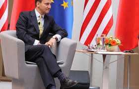 Conversation with radosław sikorski n donald tusk's visit to poland on the occasion of national independence day as well as general state of affairs in polish foreign policy today. Sikorski Szef Msw Oksfordczyk W Natarciu Polityka Pl