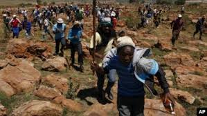 La première mine a été établie sur la ferme springbokfontein — le site de la ville de springbok — en 1852. Afrique Du Sud Deux Geants Miniers Acceptent D Indemniser Des Mineurs Atteints De Silicose