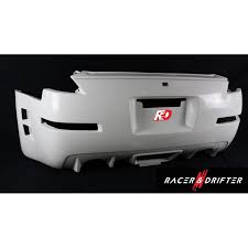 Salut les amis, alors voilà, samedi un gros c.d est rentré dans ma 5, à l'arrière droit et résultat le pare choc et l'aile ont morflé. Pare Choc Arriere Chargespeed Pour 350z Z33 Nissan