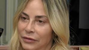 La felicità è l'unico vizio che mi concedo.e talvolta, vi assicuro, dà molto più fastidio del fumo passivo. Gf Vip Quarrel Between Stefania Orlando And Giulia Salemi Just Play The Victim Italy24 News English