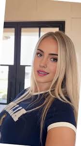 Natalie Royce's Instagram, Twitter & Facebook