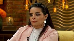 Violeta isfel sorprendió a sus fans revelando que vende hamburguesas a domicilio durante la pandemia, negocio que implementó debido a la falta de trabajo como actriz, sin embargo, ha tenido. Violeta Isfel Hablo Del Infierno Que Sufrio Junto Al Padre De Su Hijo Infobae