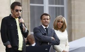 Président de la république française. France Emmanuel Macron Resumes Pre Covid Gig At Presidential Palace