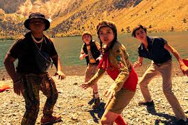 Watch rim of the world (2019) hindi dubbed from player 1 below. Netflixable Rim Of The World Campers Face Alien Invaders Movie Nation