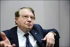 Luc montagner persiste et signe : Aids Therapeutic Vaccine In Four Or Five Years Says Montagnier