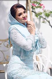 Rebaudiana) is a herbaceous and perennial plant belonging to asteraceae family. Zarina Zainuddin In 2021 Girl Pics Fas