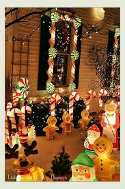 Pin By Shaterrica Lee On Christmas Decorating With Christmas Lights Outdoor Christmas Decorations Lights Christmas Display