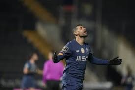Facebook oficial do fc porto. Taremi Resolve No Algarve E Fc Porto Foge Ao Benfica Azuis E Brancos Desperdicaram O 2 0 E Viram O Ferro Tirar O Empate Ao Farense Duas Vezes No Mesmo Lance Corona Destacou Se