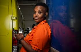 'Eu estava em perigo': Brasil vira destino de refugiados LGBT+