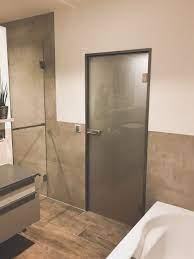 Dabei sollten sanitäre einrichtungen mehr als einem halben meter von der glasfläche entfernt sein. Pin Auf Heiler Badwelt