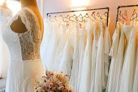 Im anzeigentext darf nur der artikel bzw. Brautmode Bei Salzburg Erlebe Kussdiebraut Brautkleider In Golling