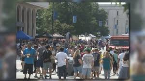 Once inside the festival, you can use cash or credit cards at yes, you can hit up a food truck round up any night of the week, but none offer the entertainment, sheer variety of trucks, and fun, full weekend festival. Wfmy News 2 On Twitter The Greensboro Food Truck Festival Invades Downtown Https T Co Ynihojt2eb