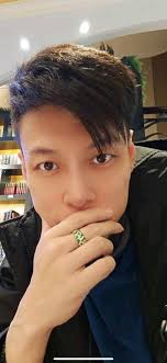 Oiiiiiiiiii ATK n EDDY TONG OVER OVER 明天假期，现在还早我们睡不著