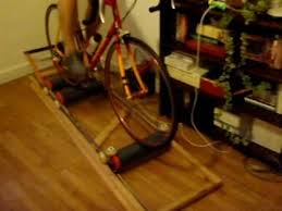 Velo Sur Home Trainer Avec Alternateur Youtube