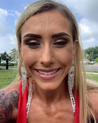 When I looked at these photos I couldn't help but to feel so much joy and  happiness. Swipe to the second photo that I sent to @mbarbosa209 , behind  the cakey makeup,