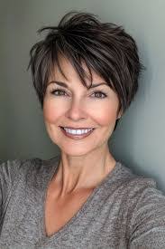 Lisa Stiffler's Instagram, Twitter & Facebook