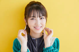Minami (美波, born september 14, 1997) is a japanese singer and songwriter from saitama, currently signed to warner music japan. æµœè¾ºç¾Žæ³¢ Official Site
