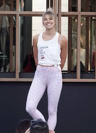 Private yoga lessons equals faster progress. Ashley Hart Teaching A Yoga Class In Los Angeles Celebmafia