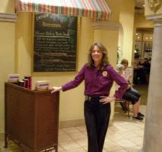 How do average bus person salaries compare between restaurant chains? Teresa The Olive Garden Manager Picture Of Olive Garden Branson Tripadvisor