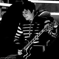 My Chemical Romance Welcome To The Black Parade Guitar Pin De Pippa Dunne Em My Chemical Romance My Chemical My Bff Look Alive