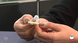 how to use a condom كيفية استخدام الواقي الذكري youtube